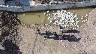 Kahreden ölüm! 4 yaşındaki çocuk inşaattaki su birikintisinde boğuldu