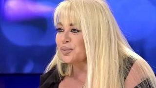 Zerrin Özer Bıktım artık beni yaftalamanızdan diyerek sır gibi sakladığı hastalığını açıkladı