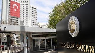 Son dakika: Kur'an-ı Kerim ve Türk bayrağına çirkin saldırı! Danimarka'nın Ankara Büyükelçisi Dışişleri'ne çağrıldı