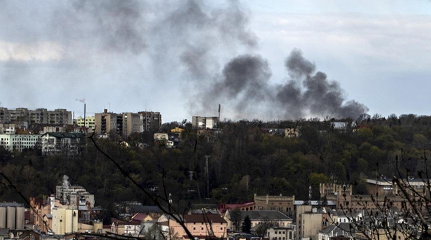 Rusya'dan Ukrayna'ya f&uuml;ze saldırısı: 5 kişi &ouml;ld&uuml;, 15 kişi yaralandı