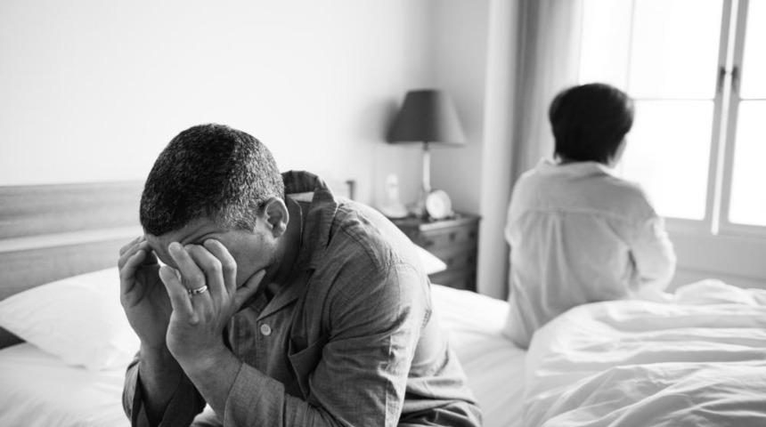 Boşanma nedeni herkesi şaşkına çevirdi! Düğünün ertesi gününde karısını ilk kez makyajsız gören adam ayrılmaya karar verdi