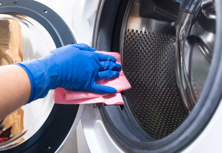 Farkında değilsiniz ama çamaşırlarınızı mahvediyor! Çamaşır makinesindeki görünmeyen kirleri temizlemek için...