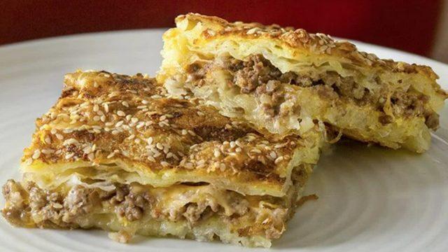 Güllaç yufkasından çıtır çıtır kıymalı börek tarifi! Güllaç börek nasıl yapılır?