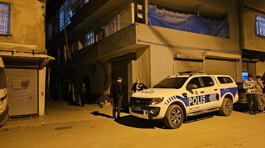 Adana'da arkadaşını yanlışlıkla tüfekle vurarak öldürdüğü öne sürülen çocuk gözaltına alındı