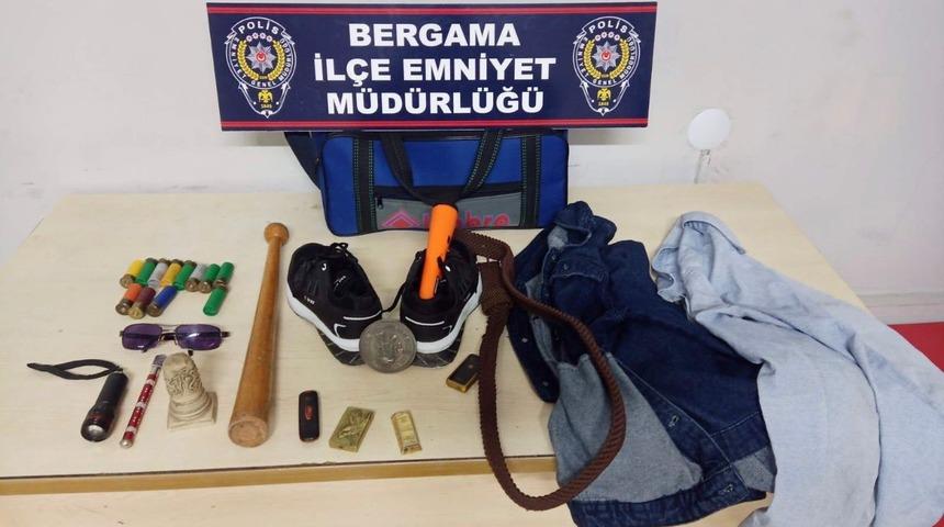 İzmir’de bir garip olay: Eşyalarının çalındığını polisten öğrenince şoke oldular