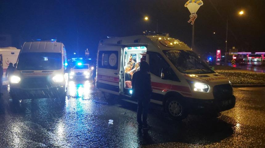 Samsun’da iki otomobilin çarpıştığı kazada 11 kişi yaralandı