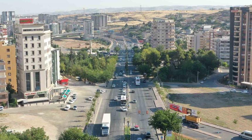 Köprülü kavşak için 221 mezar nakledildi