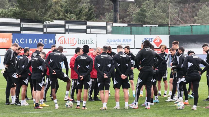 SON DAKİKA: Beşiktaş'tan KAP a&ccedil;ıklaması! Siyah-Beyazlılar Masuaku'nun bonservisini aldığını resmen duyurdu