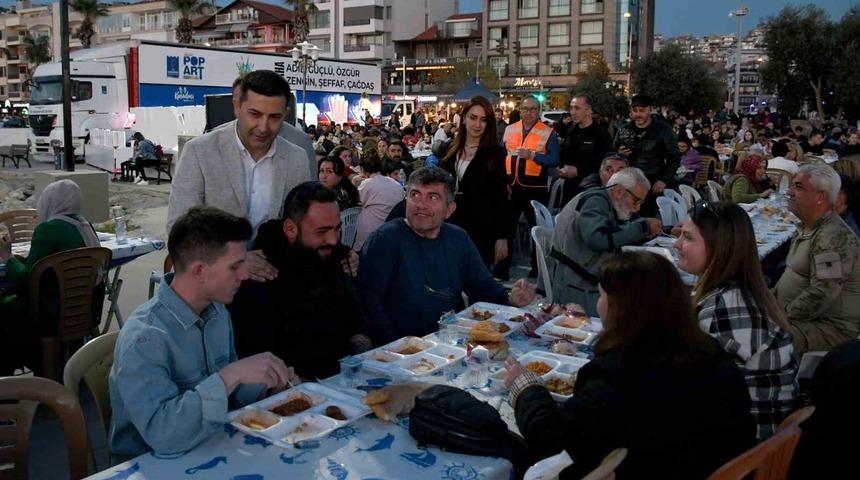 Kuşadası’nda Kadir Gecesi’ne özel 2 bin kişilik iftar programı