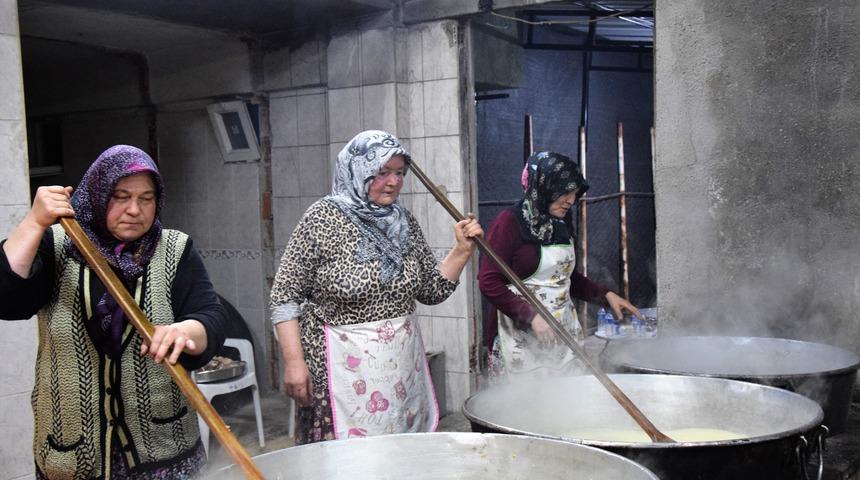 Bilecik'te Kadir Gecesi'nde ''Kadir pilavı'' geleneği yaşatılıyor