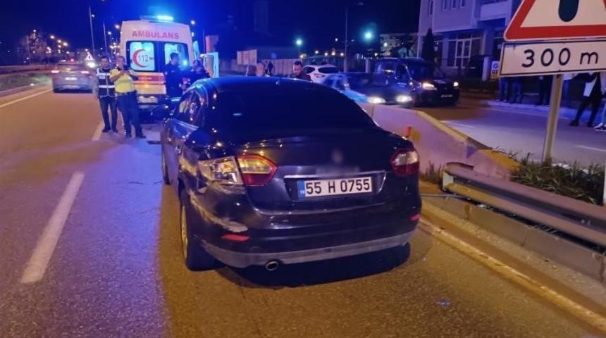 Samsun&rsquo;da kontrolden &ccedil;ıkan ara&ccedil; bariyerlere &ccedil;arptı: 3 yaralı