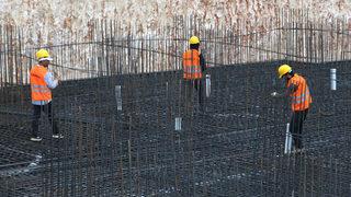 20-30 bin lira maaşı var ama... O kentte inşaatlar durdurulmuştu yeniden başladı! Yeni sıkıntı gündemde