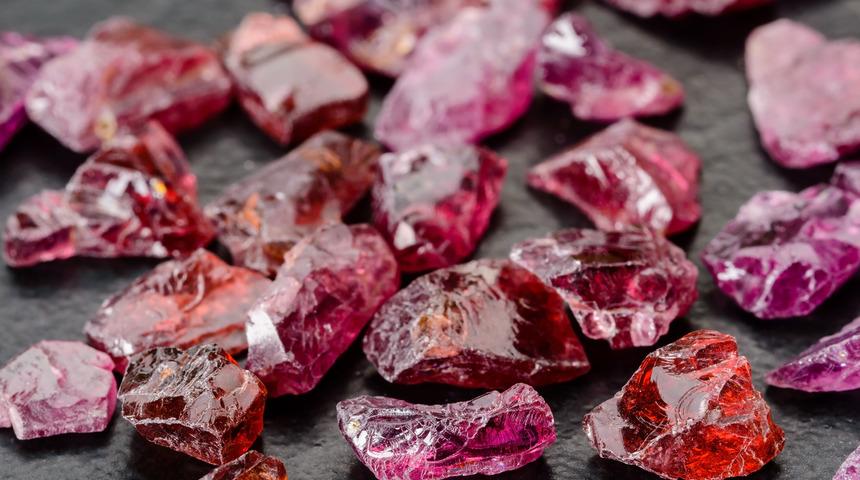 Garnet taşı faydaları nelerdir, ne anlama gelir? Garnet taşı özellikleri nelerdir, ne işe yarar?