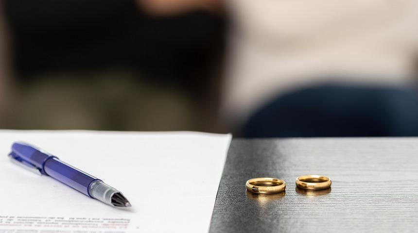 Boşanma dilekçesi nasıl yazılır, anlaşmalı boşanma dilekçesi nasıl yazılır? Boşanma dilekçesi yazarken nelere dikkat etmek gerekir? 