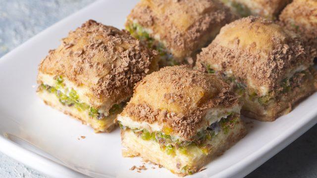 Bayramın gözdesi soğuk baklava tarifi! Evde soğuk baklava nasıl yapılır?