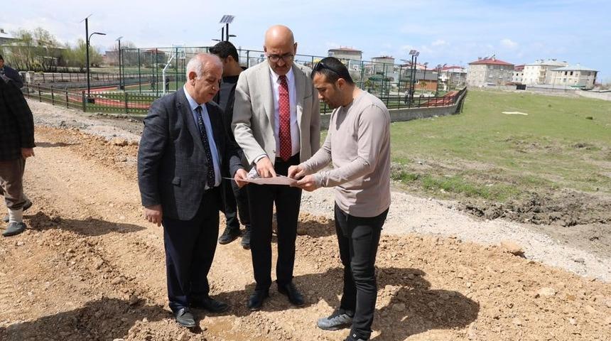 İpekyolu Belediyesi yeni yollar açmaya devam ediyor