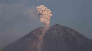 Endonezya'daki Semeru Yanardağı'nda patlama meydana geldi