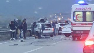 Ankara'da zincirleme kaza! 10 araç birbirine girdi: 1 ölü 11 yaralı... Uzun araç kuyruğu oluştu