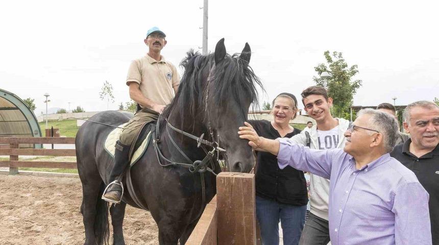 Büyükşehir’in hayvanat bahçesi bayramda iki gün ücretsiz