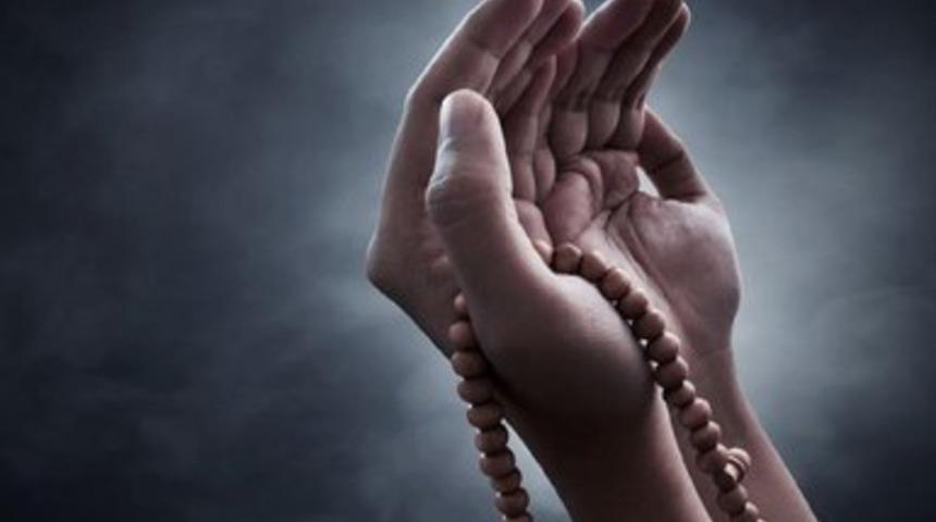 Arefe günü hangi zikirler çekilir? Diyanet'e Ramazan Bayramı arife günü çekilecek zikir ve tesbihler!