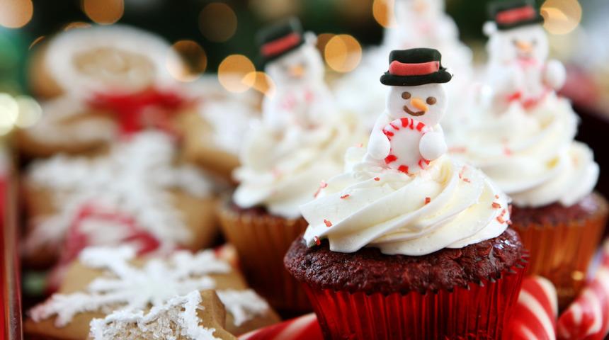 Yılbaşı pastasız olmaz! İşte en pratik yılbaşı pastası tarifi