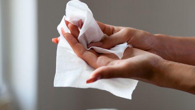 Islak mendil kullanmak cilde zarar veriyor mu? Bebeklere kullanımı uygun mu?