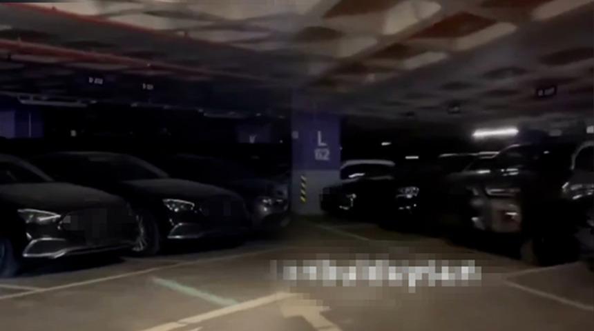 "Sıfır araçlar AVM otoparkına stoklandı" iddiası! O görüntüler tartışma konusu oldu