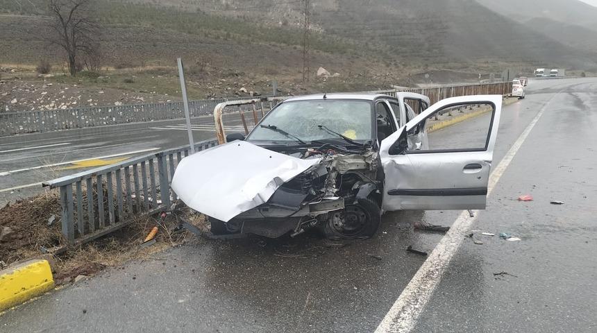 Erzincan'da trafik kazasında ölen anneden alınan bebek hayatını kaybetti