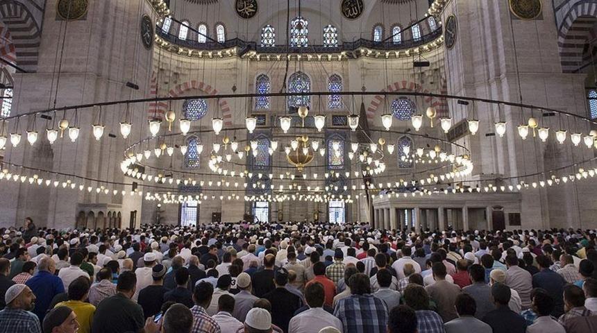 BAYRAM NAMAZI KILINIŞ ŞEKLİ: Bayram namazı kaç rekat, nasıl kılınır? Diyanet'e göre adım adım bayram namazı kılınışı