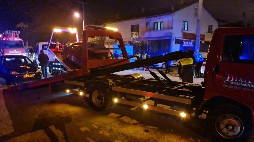 Tali yoldan çıkan araç kazaya sebep oldu: 4 yaralı