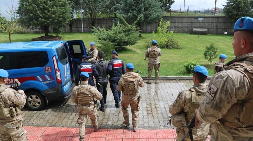Diyarbakır'da 2 kişinin öldüğü silahlı saldırıyla ilgili aranan zanlı tutuklandı