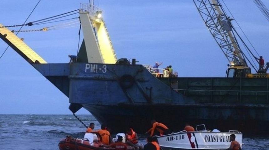 Son dakika! Filipinler'de feribot devrildi