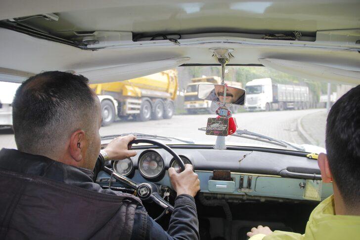 Gözü gibi baktı, 150 bin lira masraf yaptı! 1962 model aracına istediği fiyat dudak uçuklattı G4