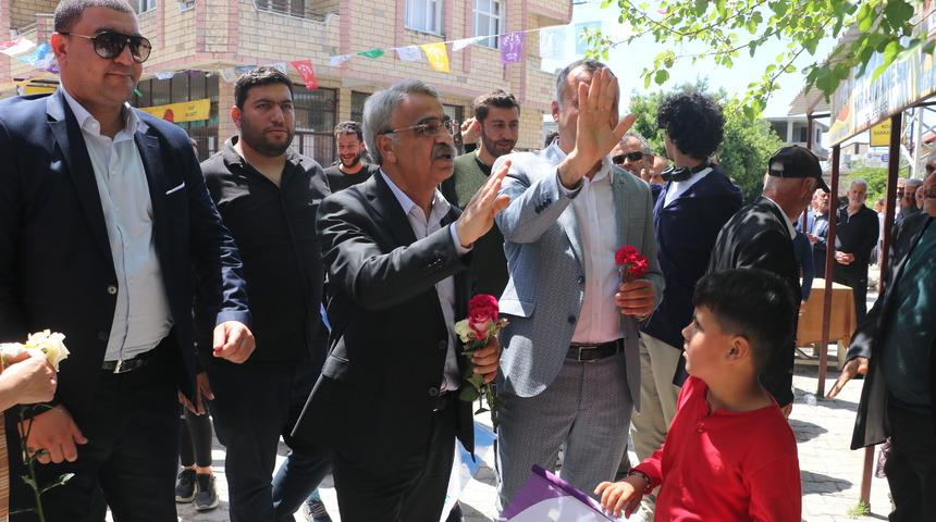 HDP Eş Genel Başkanı Sancar, Hatay'da ziyaretlerde bulundu