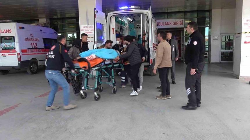 Tarlaya giren hayvan kavgası kanlı bitti: &Ouml;ld&uuml;rd&uuml;ğ&uuml; gardiyanın kardeşini de ağır yaraladı