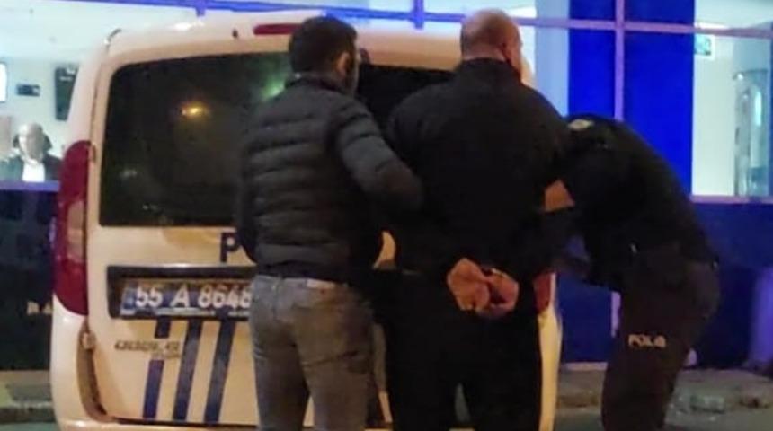 Tartıştığı oğlunun elindeki silah ateş alınca yaralanan kadın hastaneye kaldırıldı