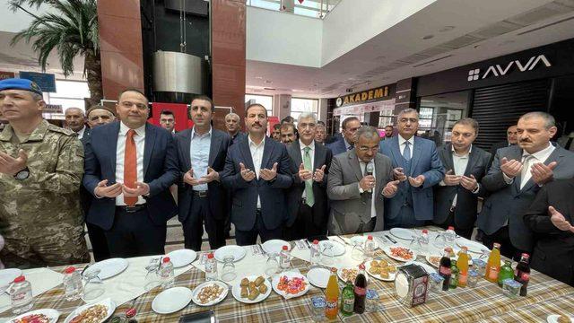 Tatvan’da bayramlaşma töreni yapıldı