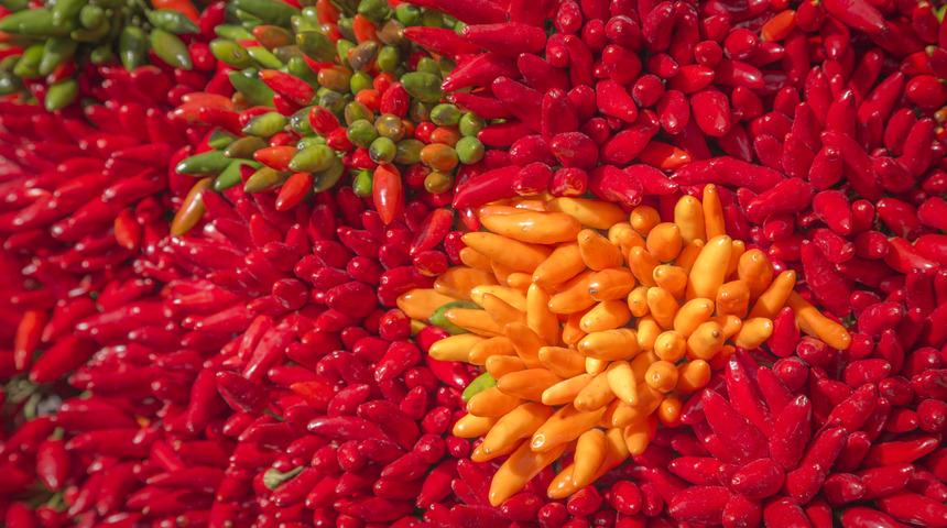 Acı deyip geçmeyin! Bu faydaları gördükten sonra acı biber yemeden güne başlamayacaksınız