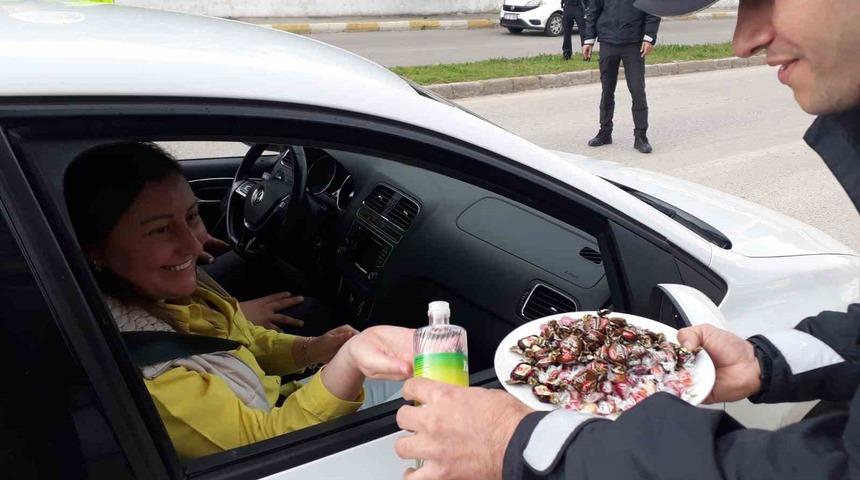 Uzunk&ouml;pr&uuml;&rsquo;de &lsquo;Bayramınız kemerli olsun&rsquo; denetimi yapıldı