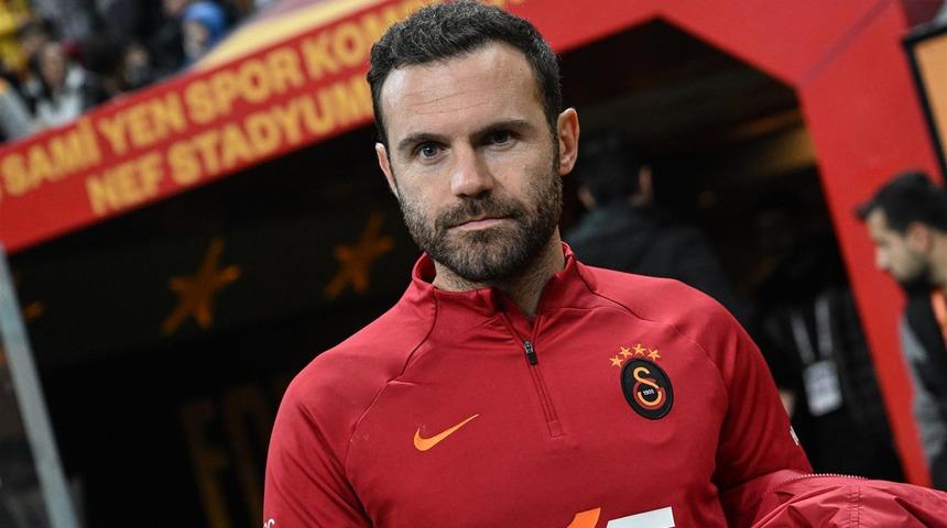 Son dakika: Galatasaray'da yıldız isim, ayrılığını resmen açıkladı! 'Bittiği için üzgün değilim'