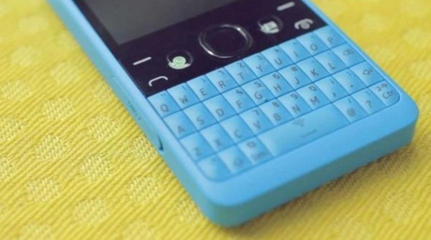 Nokia'dan fiziksel klavyeli yeni bir telefon daha!