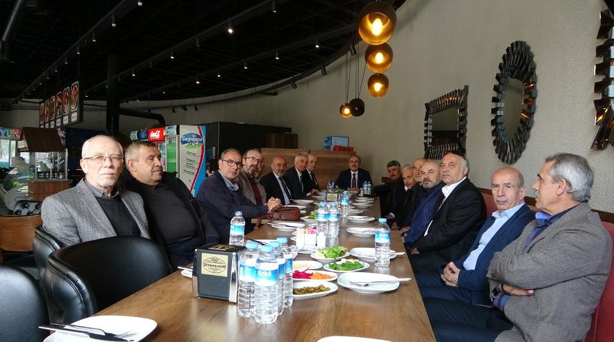 Yargıtay Başsavcısı Şahin, Çorum'da lise arkadaşlarıyla buluştu