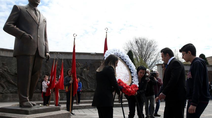 23 Nisan Ulusal Egemenlik ve Çocuk Bayramı törenlerle kutlanıyor