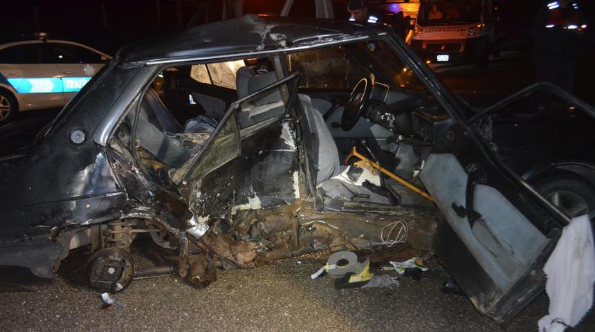 Amasya'da üç aracın karıştığı kazada 2 kişi öldü, 8 kişi yaralandı