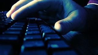 Anne ve babalar dikkat! İnternette çocuk avına çıktılar: Sosyal medyada 'sanal anne ve baba' akımı...