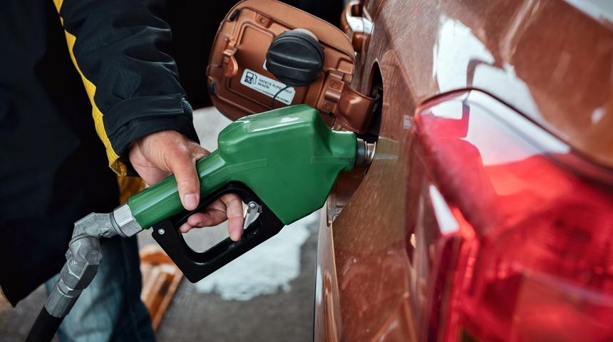 Akaryakıta 3 günde ikinci indirim! Motorin fiyatları 20 liranın altına gerileyecek (24 Nisan Pazartesi güncel benzin-mazot fiyatı)