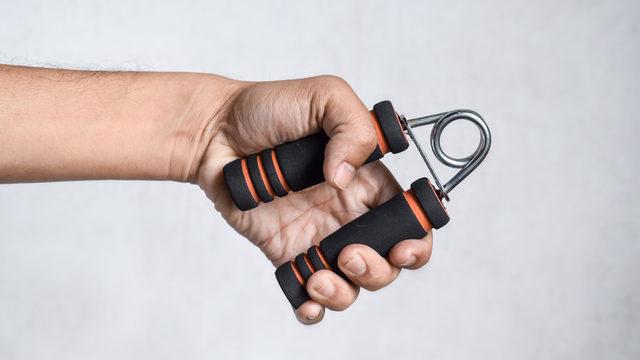 Basit ve etkili bilek güçlendirme hareketleri nelerdir? Bilek nasıl kalınlaşır ve gelişir?