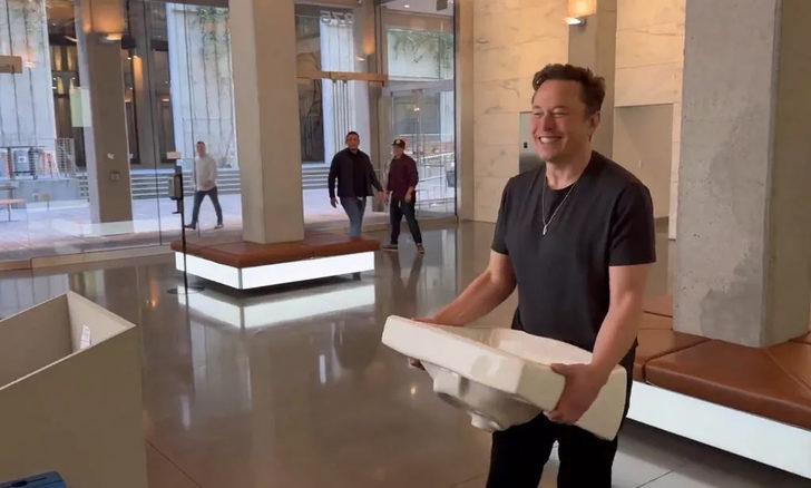 Binaya elinde lavaboyla girmişti! Elon Musk sonrası Twitter'da neler yaşandı, neler değişti?