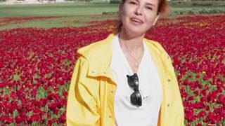 Gülben Ergen gelincik tarlasından paylaştı! Tarlanın sahibi çok kızdı