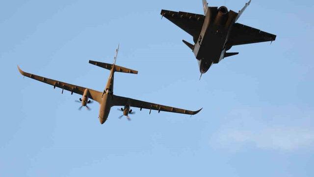Dünya havacılık tarihinde bir ilk! Bayraktar Kızılelma ve Bayraktar Akıncı kol uçuşu gerçekleştirdi